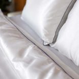 5 (2) Royal White